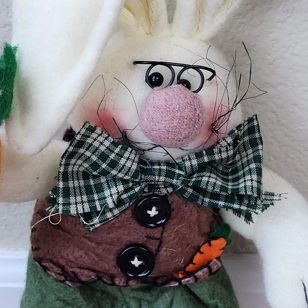 🎵Rustic Posable Shelf Sitter Bunny & Carrot - Picture 7 of 12